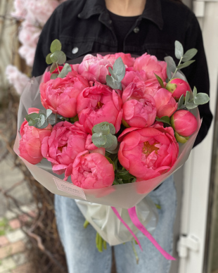 Bouquet of coral peonies