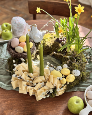 An Easter wreath for the table
