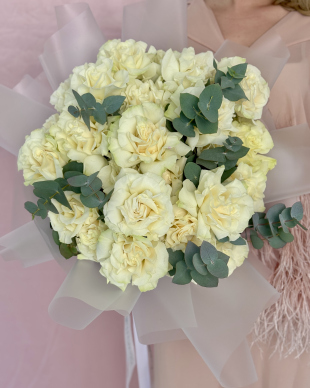 Buchetul „Iubire luminoasă”