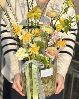 Композиция в вазе "Весеннее солнце"