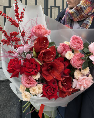 Bouquet with red amaryllis