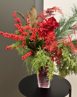 Рождественская композиция в вазе