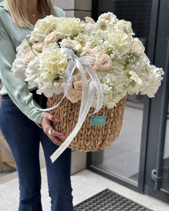 Basket with flowers "Antoanetta"