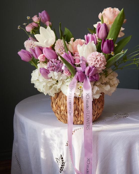 Корзина с цветами "Сиреневая луна"