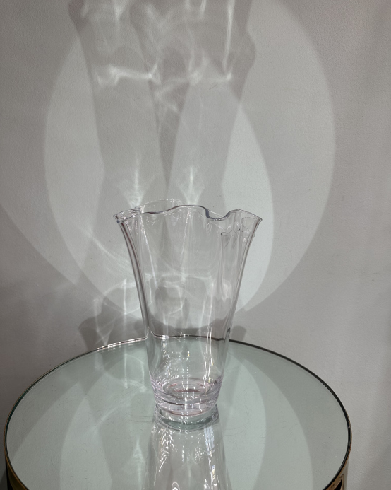 Glass vase “Wave” M