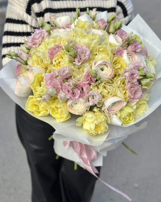 Buchetul „Soarele din zefir”