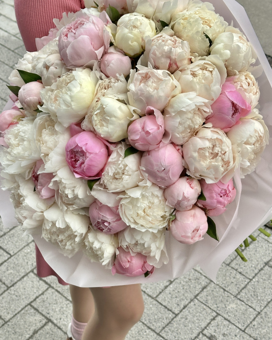 Bouquet "51 peonies"