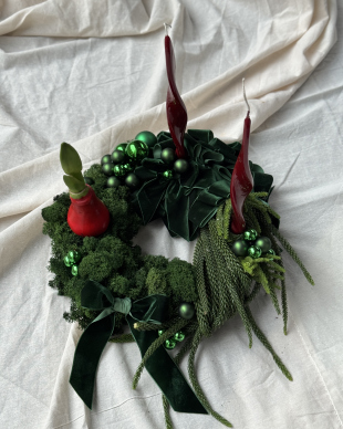 Венок на стол в зеленом цвете