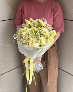 Buchet "Romanita si eustoma"