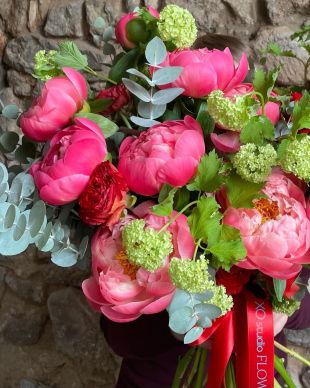 Buchet de flori "Coral Charm"