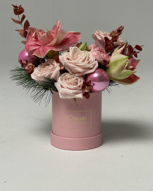 Box with flowers "Antonia"