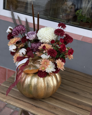 Flower arrangement in a pumpkin