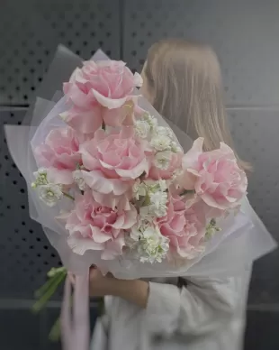 Elegant bouquet of flowers