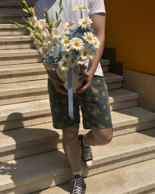 Compoziție florală în șampanieră