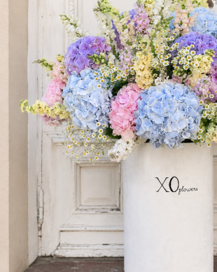 Premium box with a hydrangea