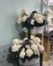 Cos funeral cu trandafiri albe