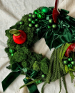 Венок на стол в зеленом цвете