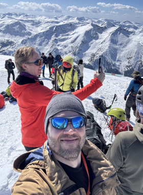 XOstudio FLOWERS at the top of the Balkans: the studio’s flag raised on Mount Musala