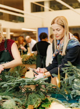 How XOstudio FLOWERS and Range Rover Create a Festive Atmosphere