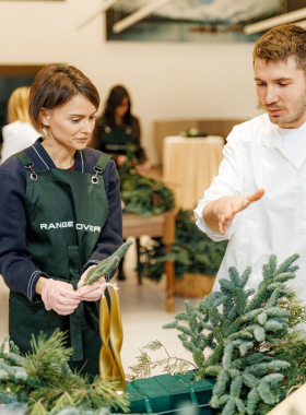 How XOstudio FLOWERS and Range Rover Create a Festive Atmosphere