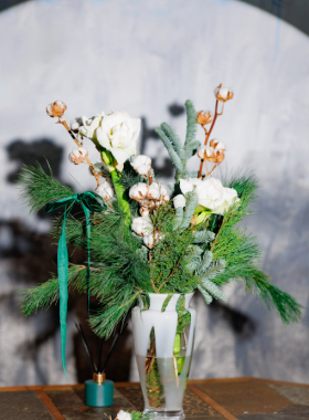 Winter Bouquets in Chisinau: When the Season Becomes a Mood