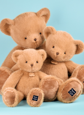 Flowers and Sweets: The Perfect Gift