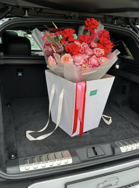 Bright joy of life with flower delivery in Chisinau