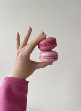 Flowers and Sweets: The Perfect Gift