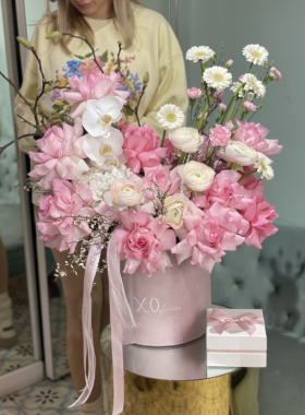 Summer Flowers in Baskets and Boxes: What to Choose for Special Occasions