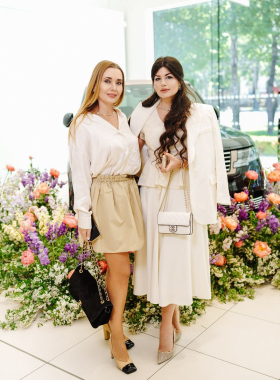 XOstudio FLOWERS a creat o grădină de primăvară în spațiul Land Rover din Chișinău