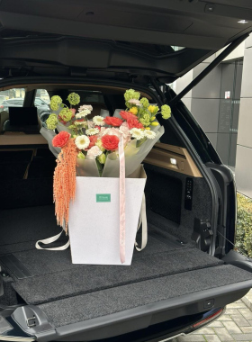 Bright joy of life with flower delivery in Chisinau