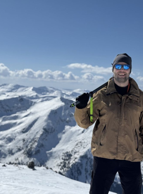 XOstudio FLOWERS at the top of the Balkans: the studio’s flag raised on Mount Musala